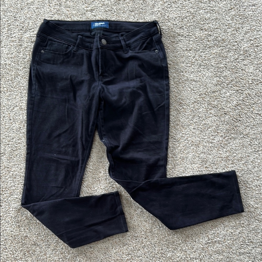 Old Navy Black Friday costar Mid-Rise jeans